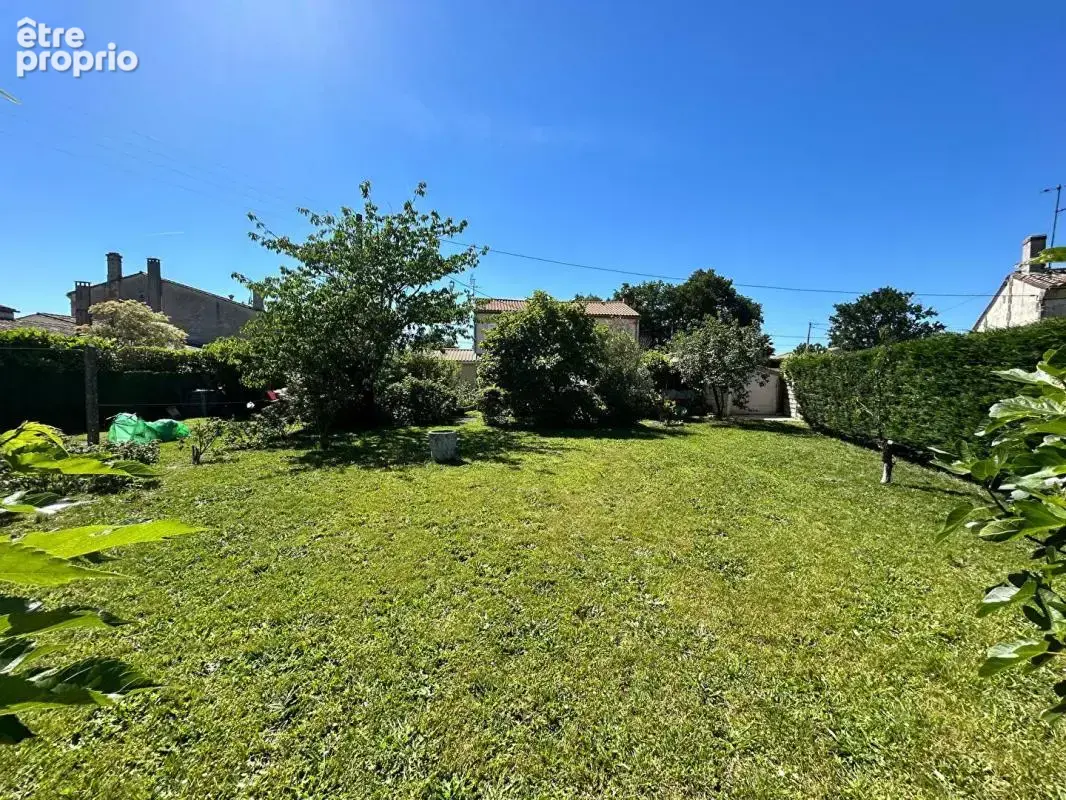Tout proche de  Saint-André de Cubzac à Marsas - Maison Contemporaine R+1 de 135.60 m2 habitables sur un terrain clos d'environ  - photo 17