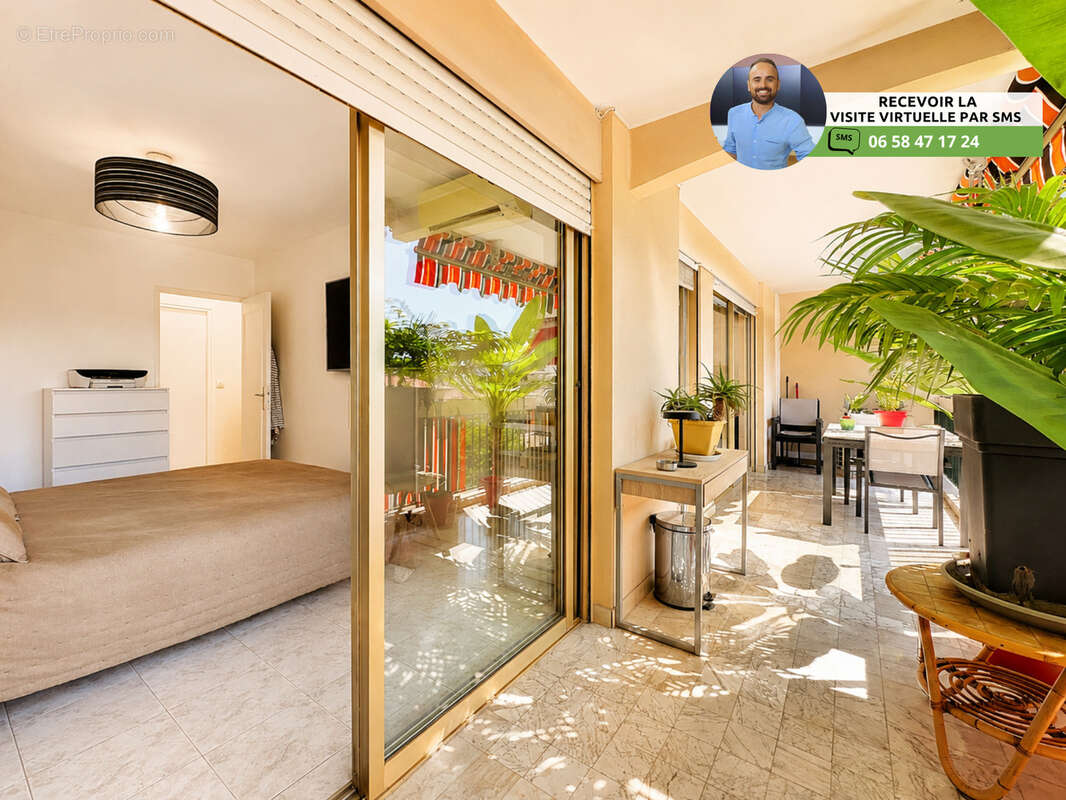 Appartement à VALLAURIS