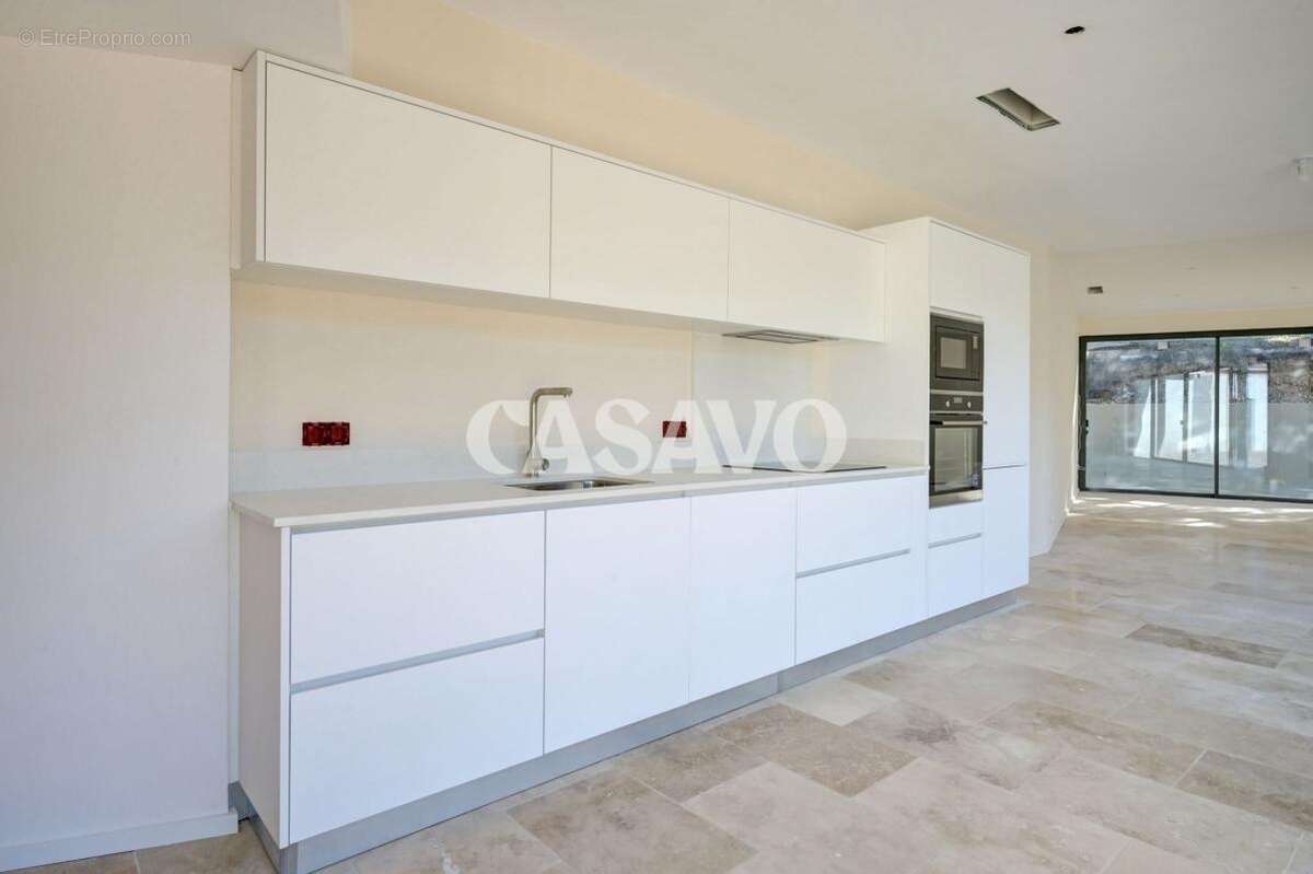 Vente Maison 5 pièces de 135m² - 13080 Aix-en-Provence - photo 8