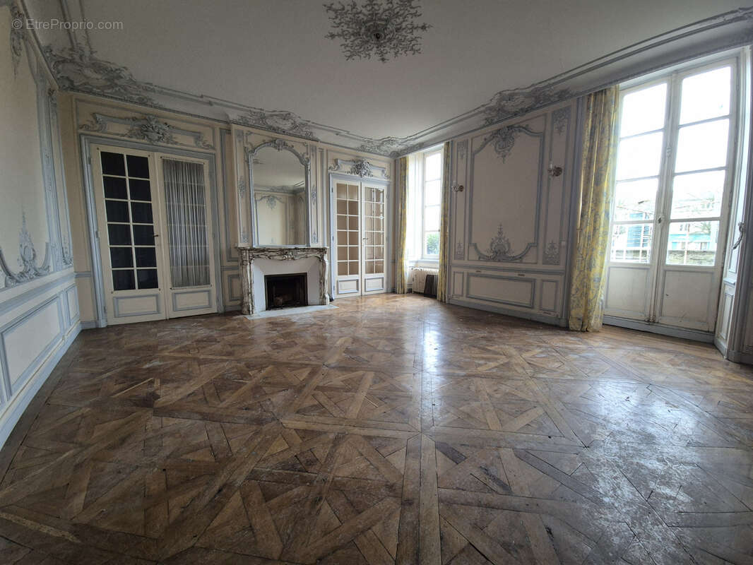 Maison à SABLE-SUR-SARTHE