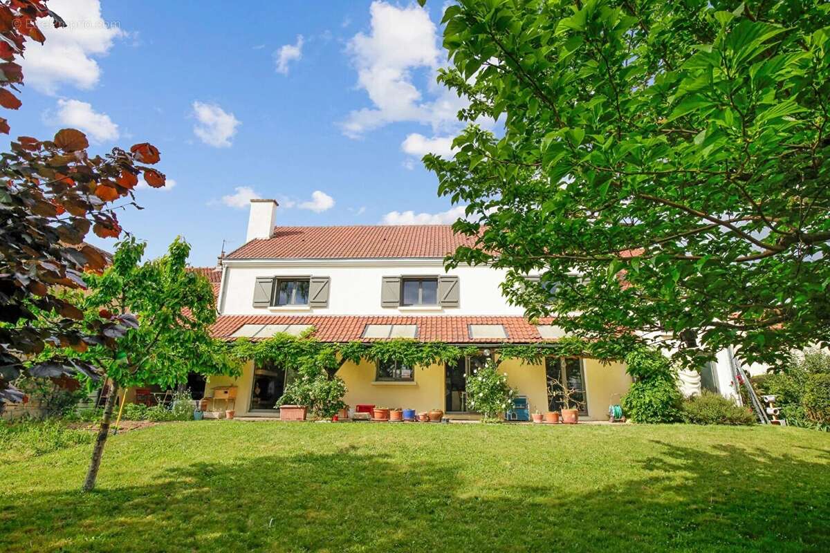 Maison à CROISSY-SUR-SEINE