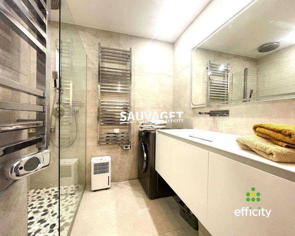 Appartement à REIGNIER