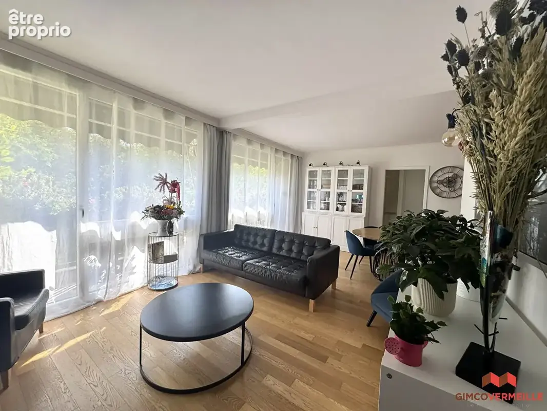 Appartement à LA CELLE-SAINT-CLOUD