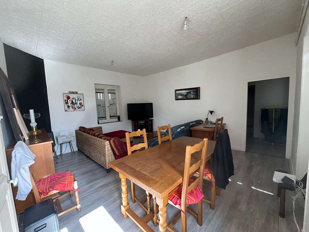 Appartement à ECUISSES