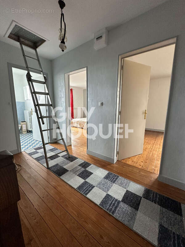 Maison 141 m² à Saint-Fromond  - photo 11