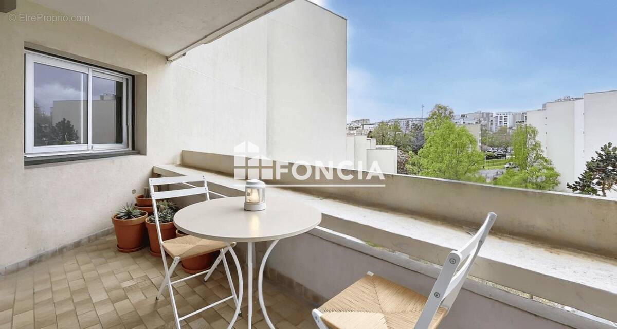 Appartement à ROSNY-SOUS-BOIS