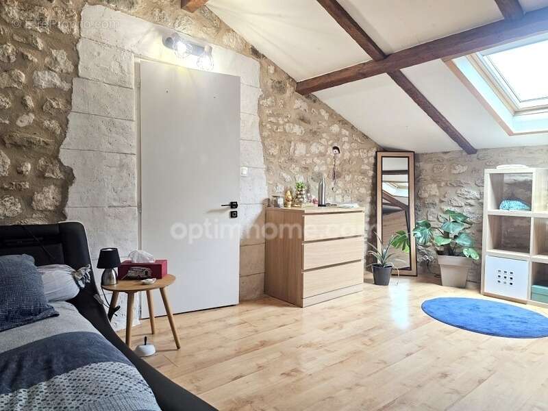 Maison à MAGNAC-SUR-TOUVRE