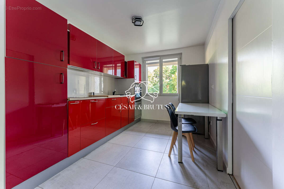 Appartement à LYON-9E