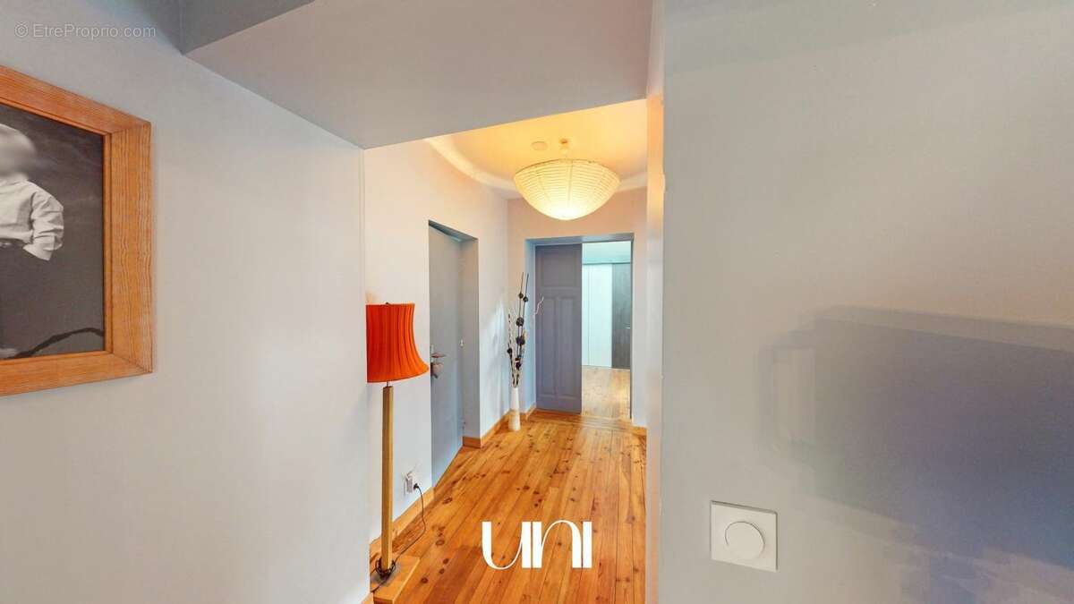 Maison à PORT-EN-BESSIN-HUPPAIN