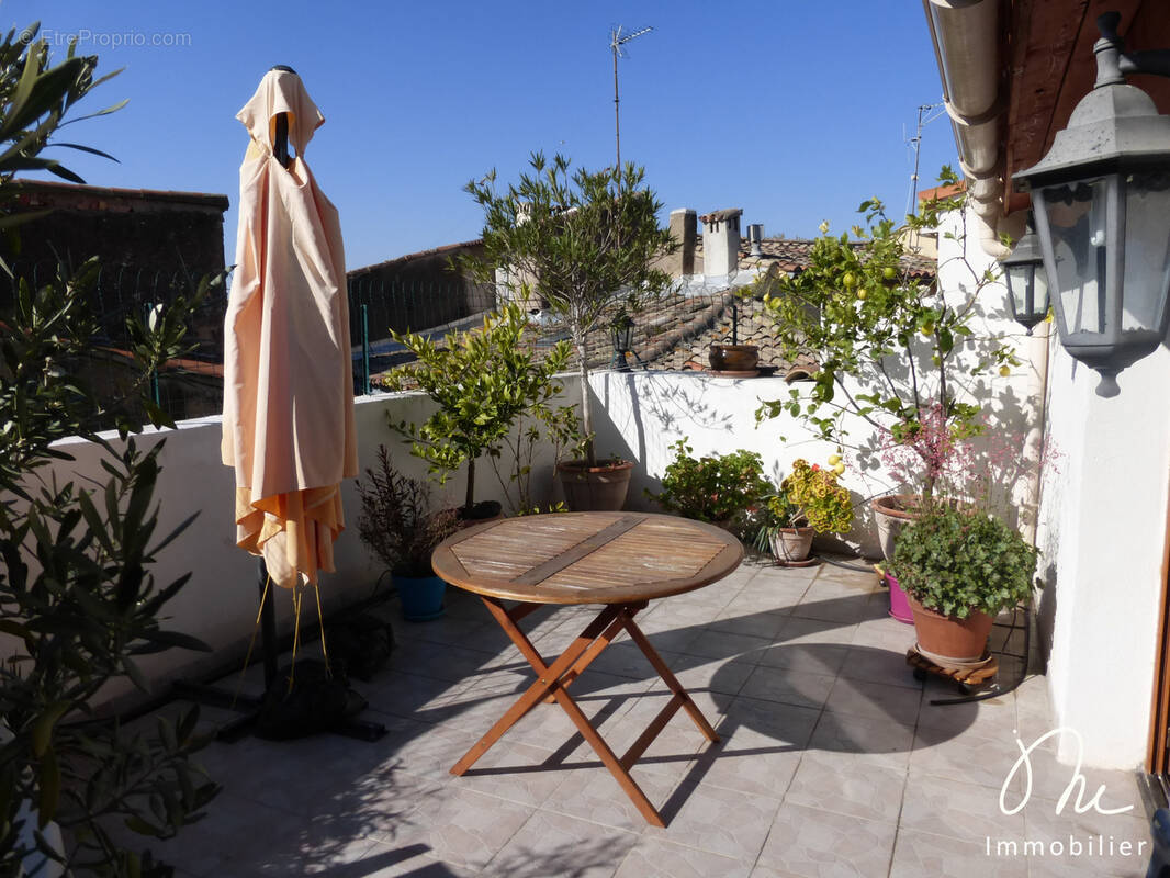 Maison familiale avec terrasse et espace indépendant au RDC - photo 1