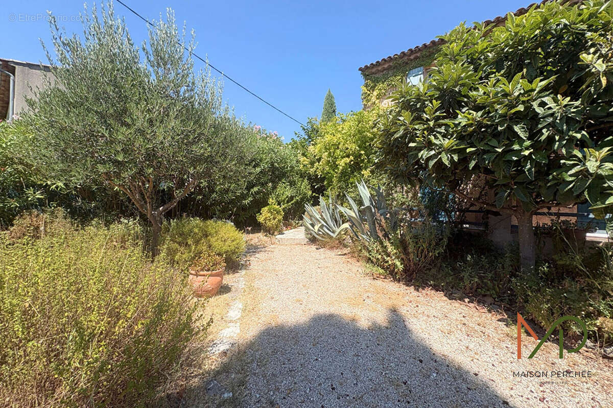 Maison Lorgues 6 pièces 106 m2 - photo 16