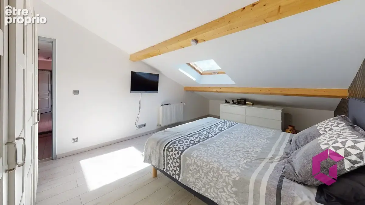 Appartement de 88 m2 loi Carrez   130 m2 au sol/ Secteur Jomayere - photo 7