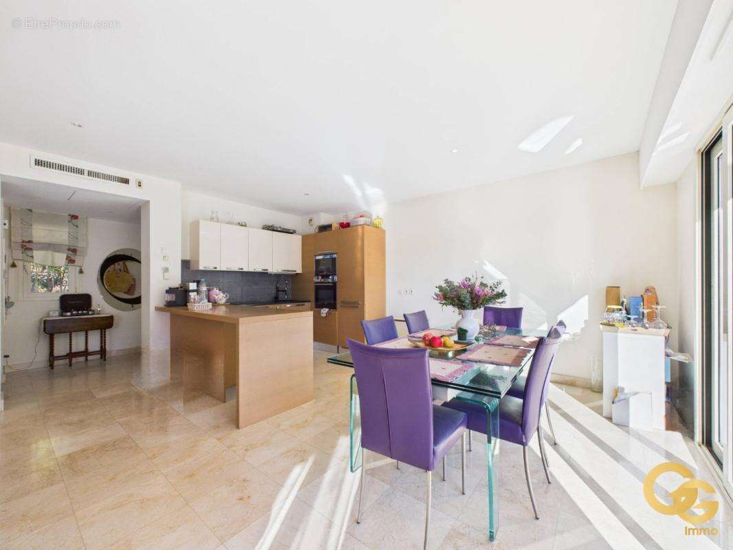 Appartement à THEOULE-SUR-MER