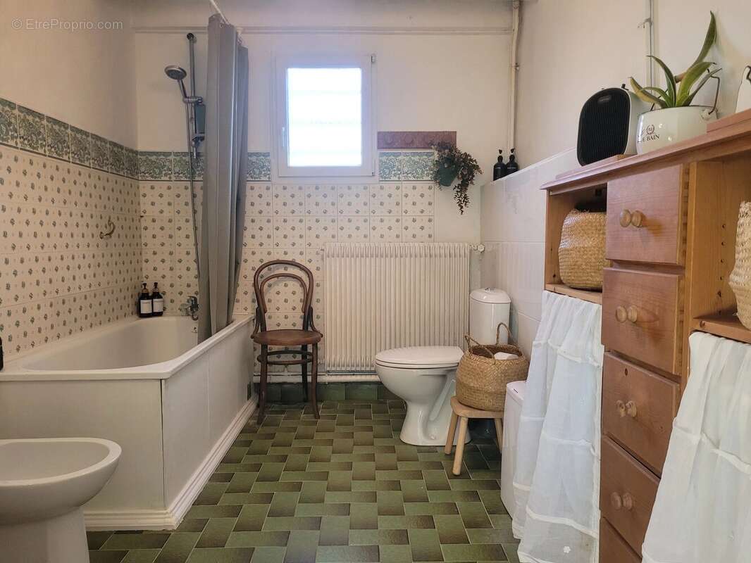 Maison à YVIERS