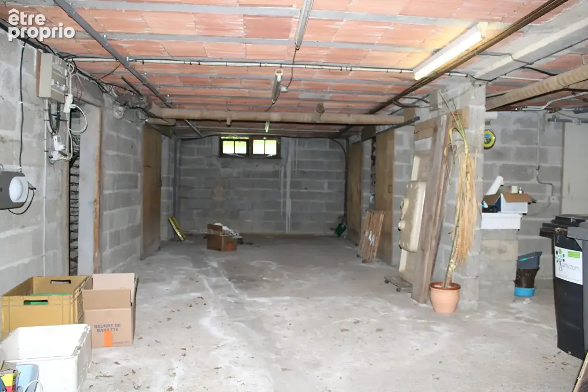 À La Guerche-De-Bretagne, pavillon sur sous-sol de 150 m² avec 2697 m² de terrain. - photo 20