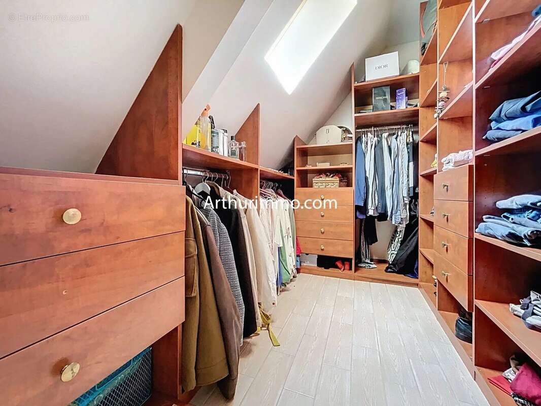 Maison à CORBEIL-ESSONNES