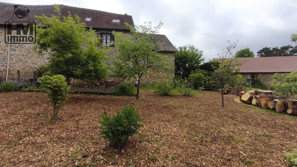 n°1 - Maison à SAINT-HILAIRE-LES-PLACES