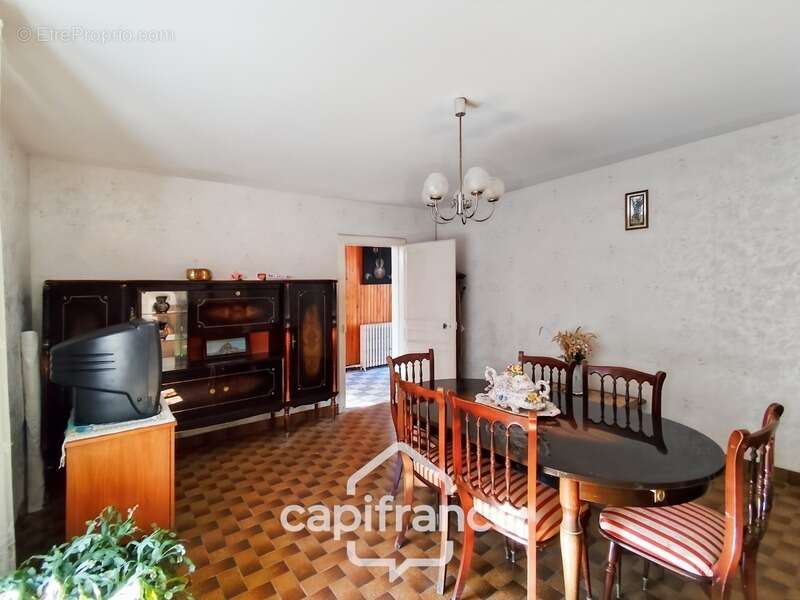 Maison à BESSE-SUR-BRAYE