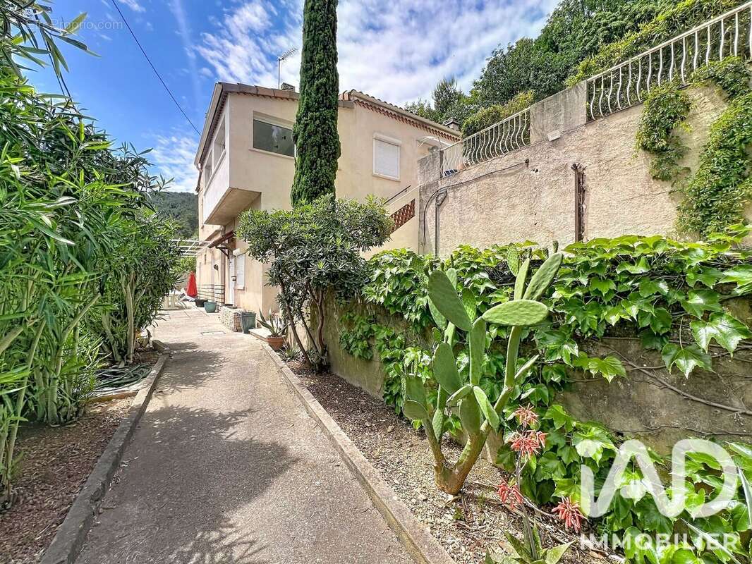Photo 8 - Maison à MARSEILLE-11E