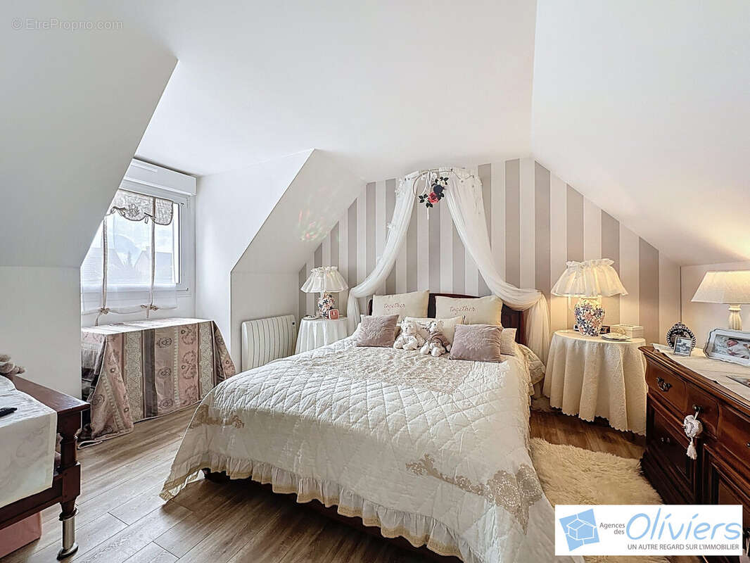 Maison 130 m² à Guyancourt  - photo 9