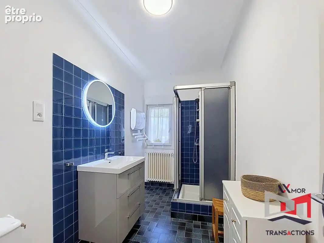 Maison familiale avec sous-sol complet et beau jardin paysagé - photo 13