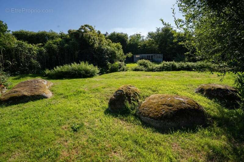 Terrain à PLOUEDERN