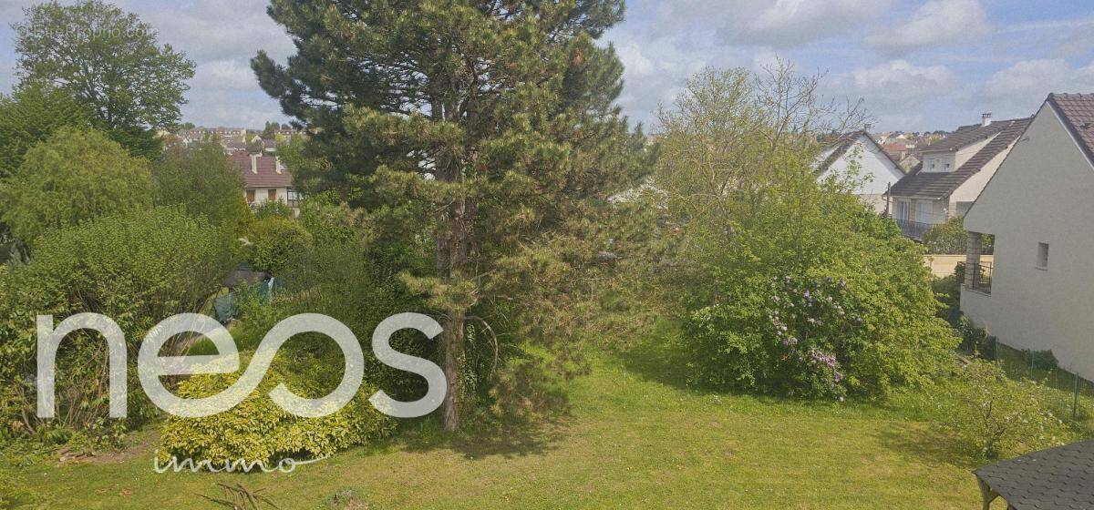 Terrain à MARLY-LA-VILLE