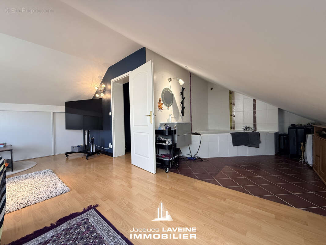 Maison à CORNY-SUR-MOSELLE