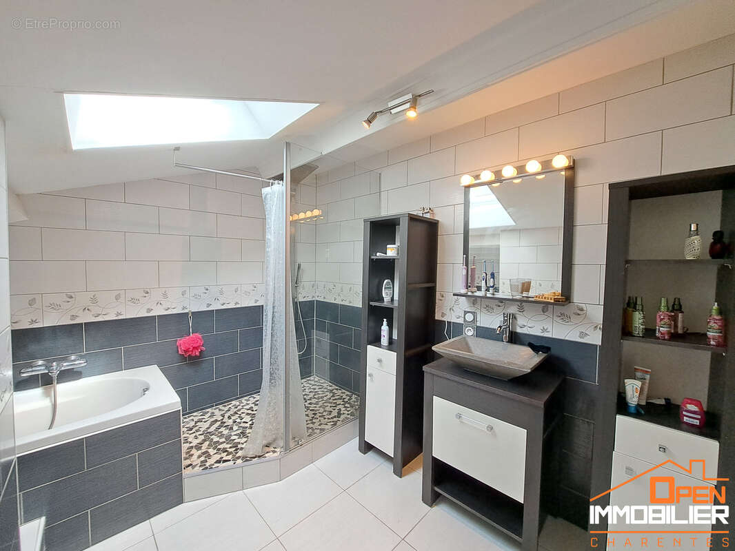 Maison à SAINT-BONNET