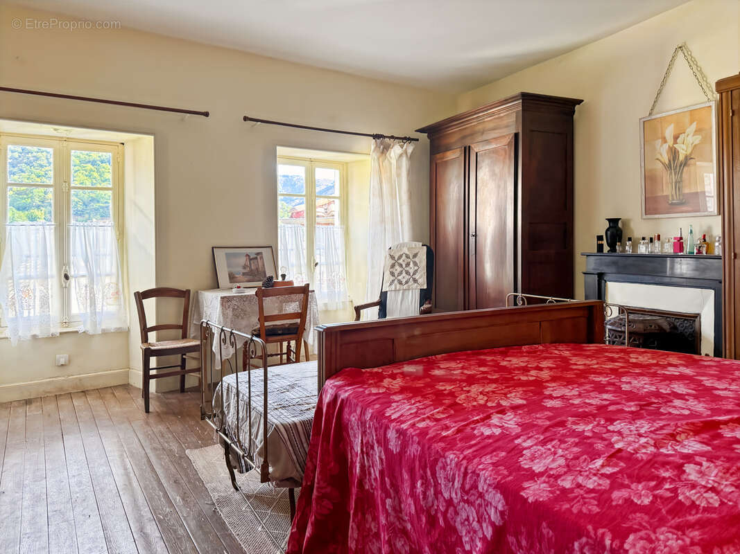 Maison à ANTRAIGUES-SUR-VOLANE