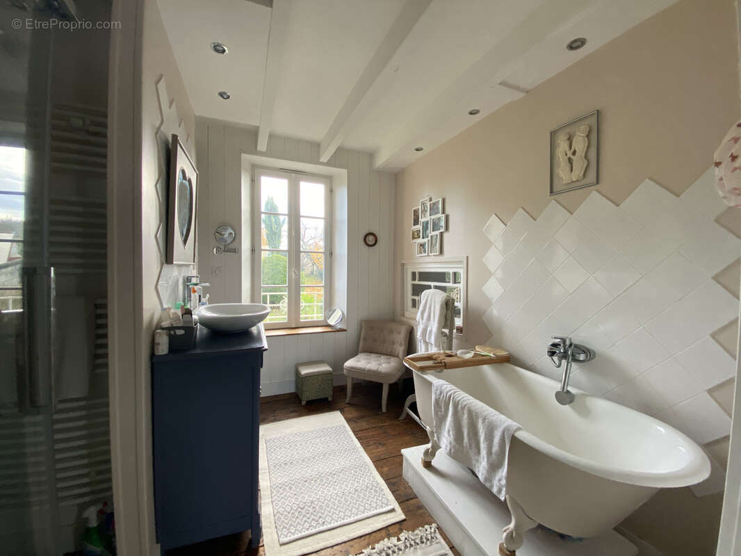 Maison à CHATEAUNEUF-SUR-CHARENTE