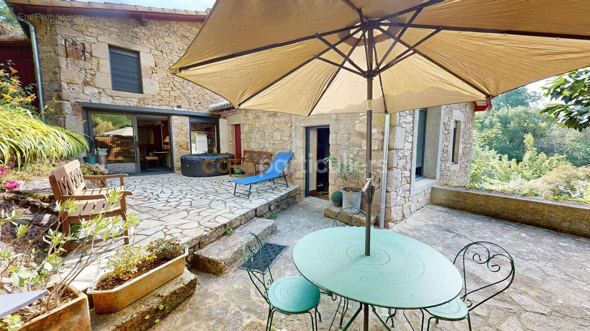 Maison Mortagne Sur Sevre 7 pièce(s) 198 m2 - photo 9