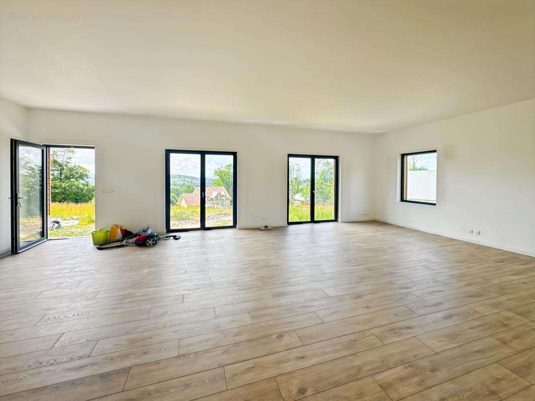 Maison à VIEUX-BOURG