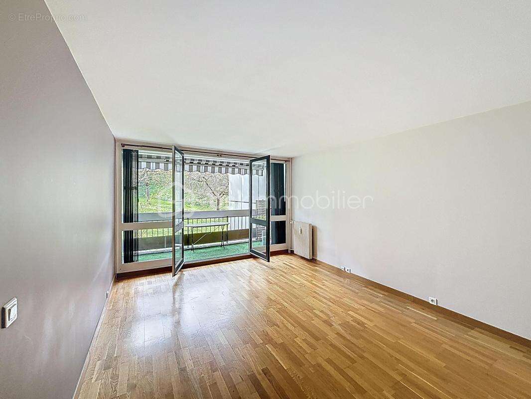 Appartement à GARCHES