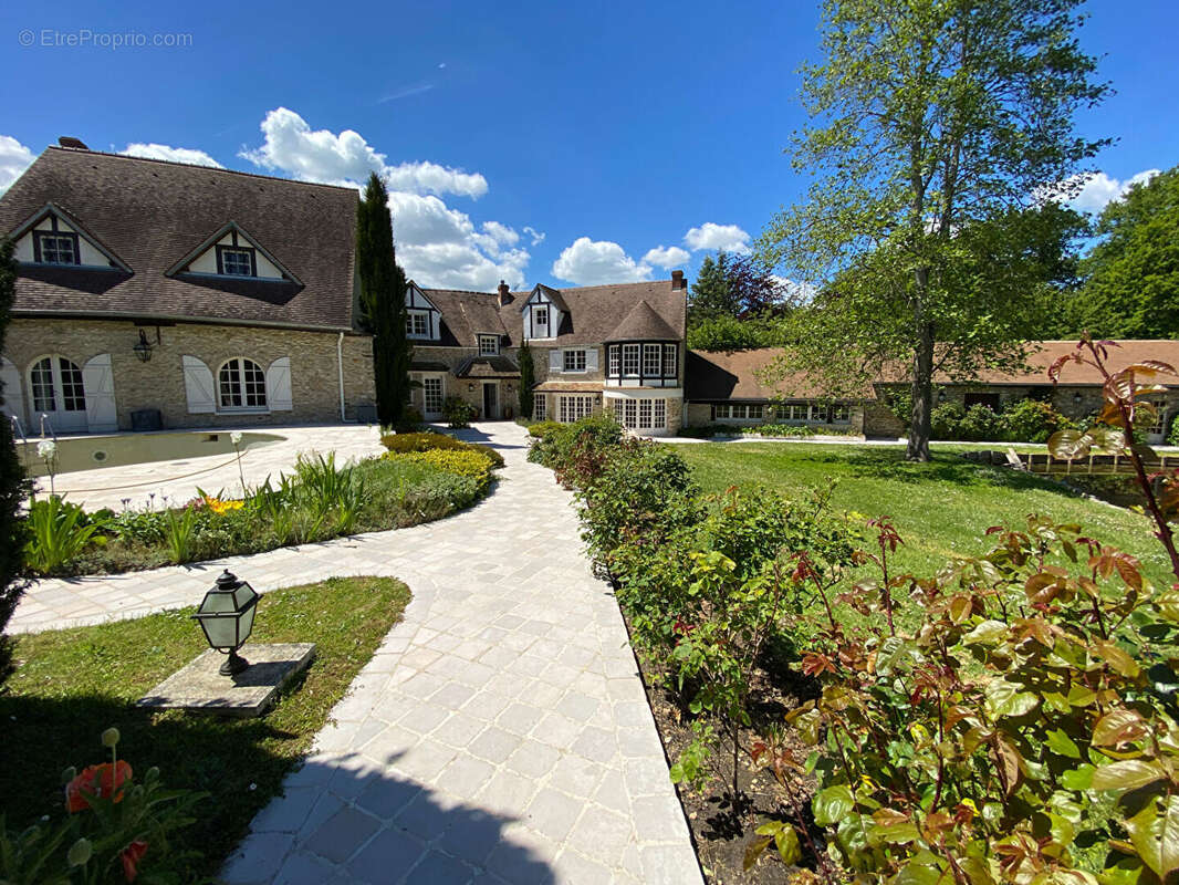 Maison à MONTFORT-L'AMAURY