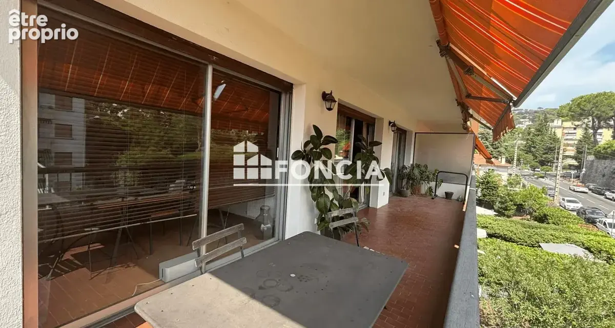 Cannes penchai dans residence securisee  spacieux 4 pieces traversant terrasse balcon 2 pkgs cave - photo 2