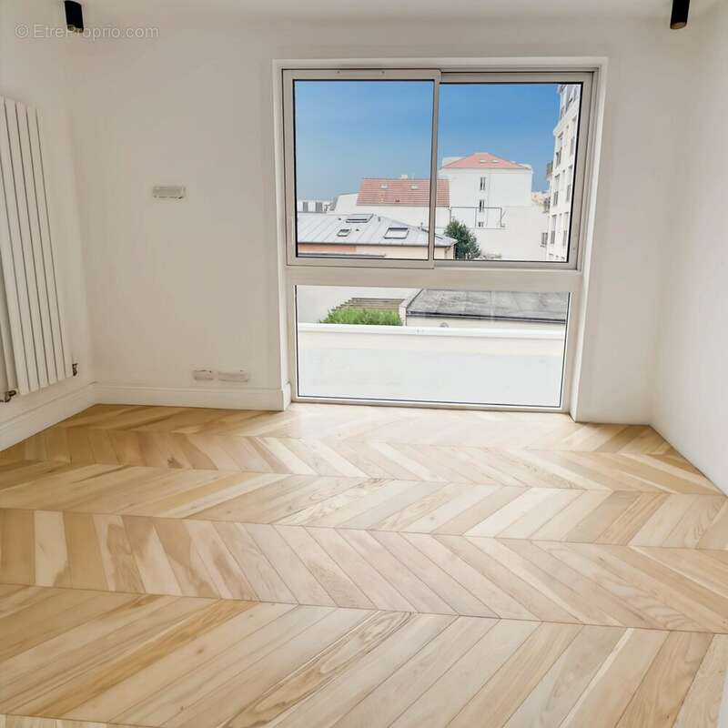 Appartement à CHARENTON-LE-PONT