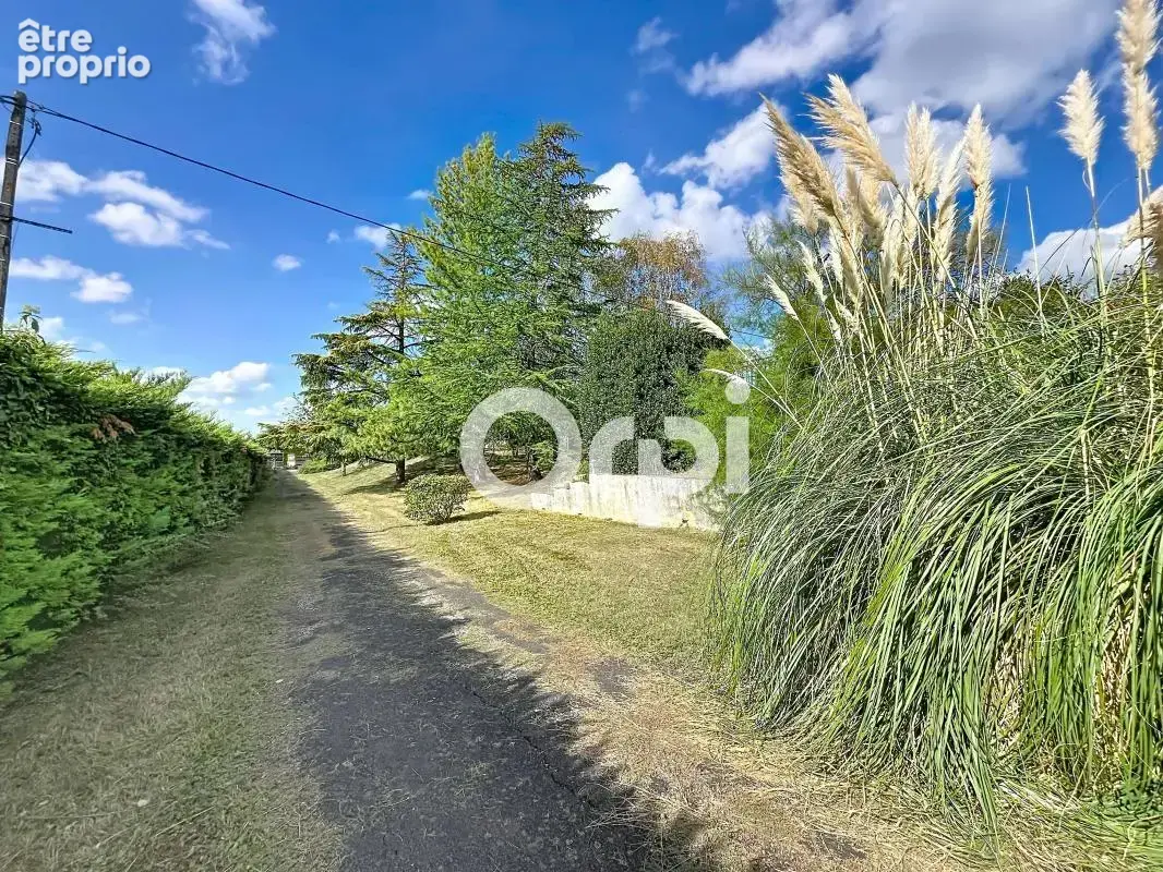 Maison À Vendre sur les hauteurs de Terrasson ! - photo 6