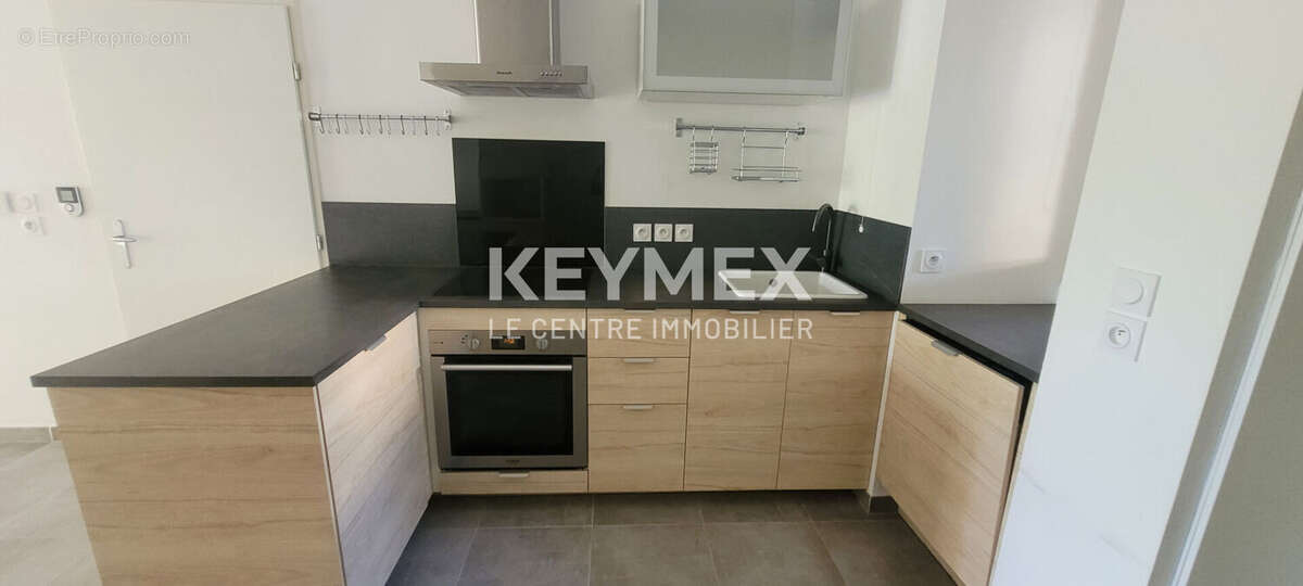 Appartement à SOLLIES-PONT