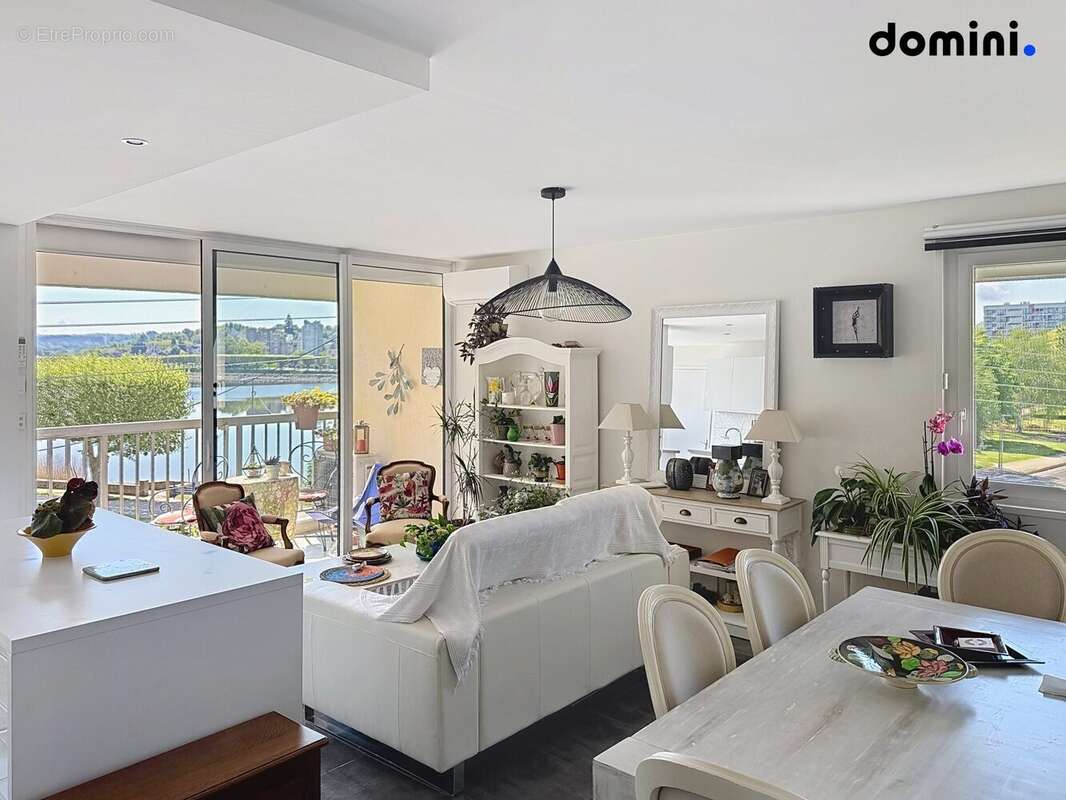 Appartement à MONTCEAU-LES-MINES