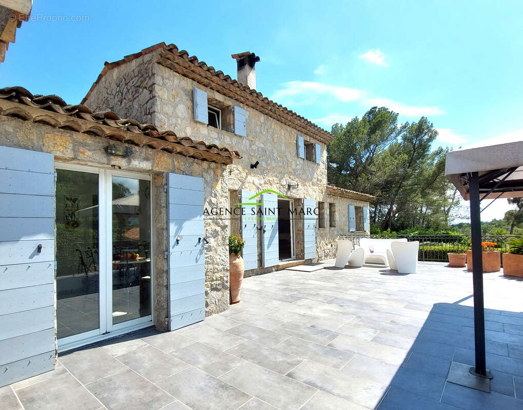 Maison à PEYMEINADE