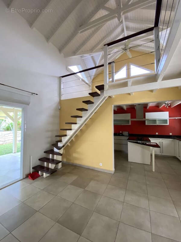 Maison à PETIT-BOURG