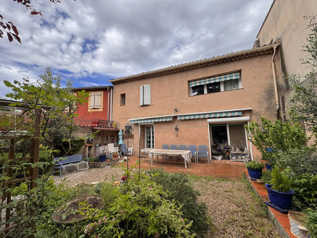Maison à SAINT-MAXIMIN-LA-SAINTE-BAUME