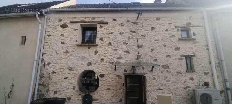 Maison à REBAIS