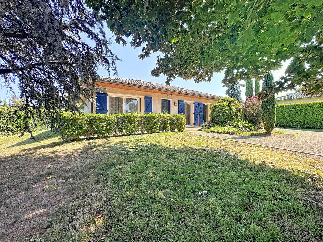 Massieux, Maison Plain pied 106m2 avec garage et terrain de 1075m2 - photo 2