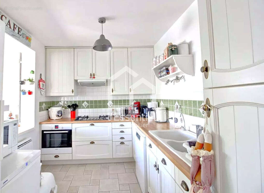 Maison à LES MUREAUX