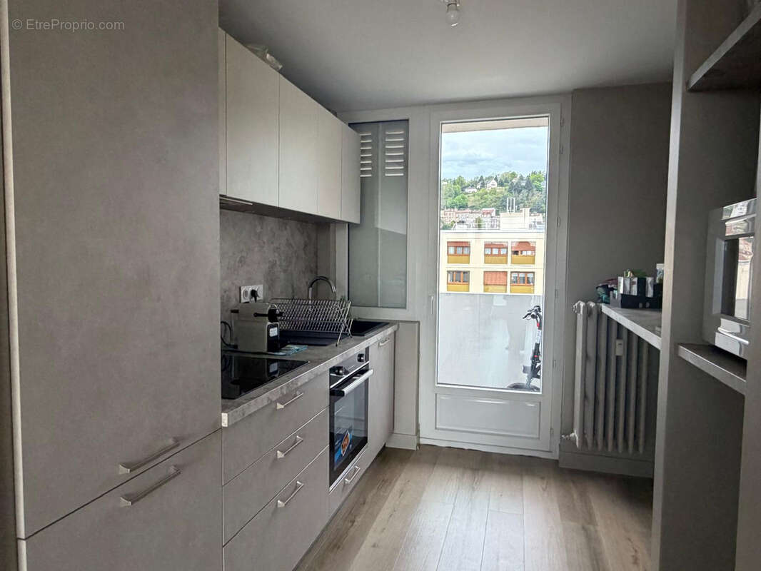 Appartement à SAINT-ETIENNE