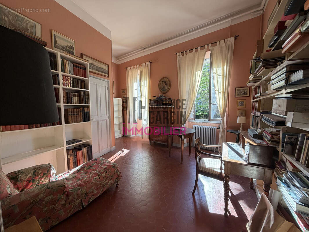 Maison à PERNES-LES-FONTAINES