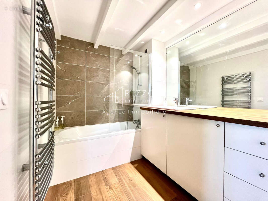 Appartement à SEYNOD