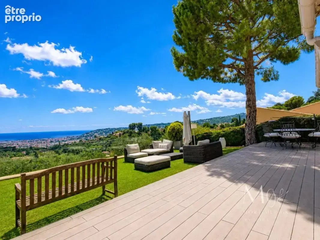 Maison 5 pièces 179 m² à vendre à Nice (06100) - photo 3